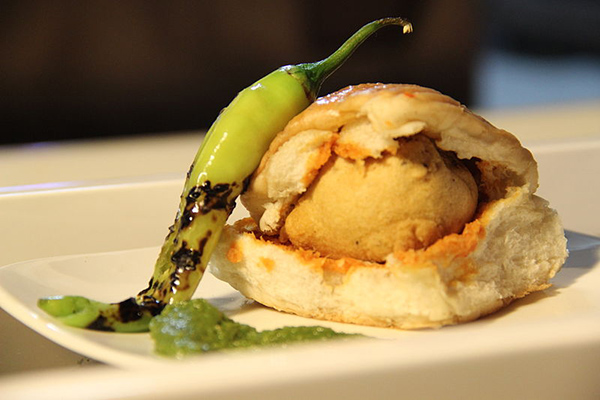 vada pav culinary guide india