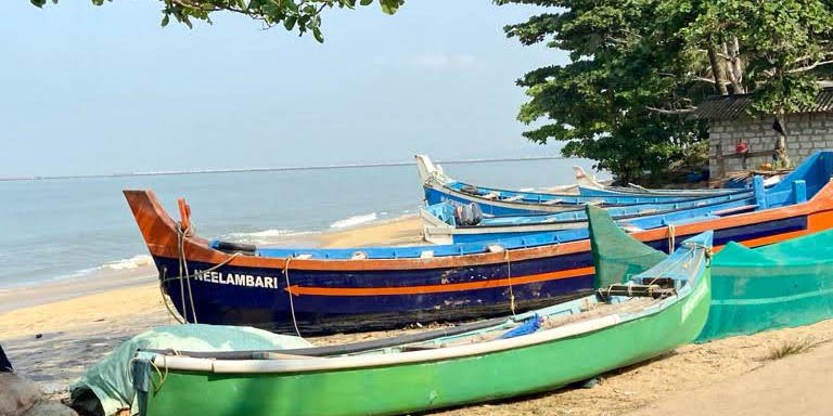 rickshaw challenge malabar rampage 2022 boats along the coast